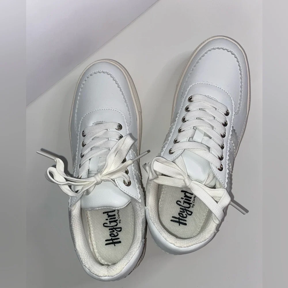 NEW!‎ Corkys footwear women’s Rizz Fashion Sneaker